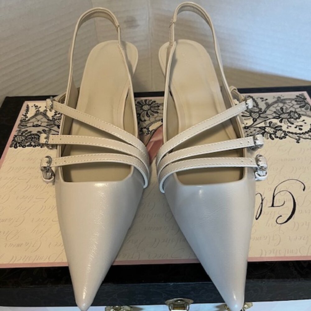 Oak and Fort pointed toe slingback shoes.